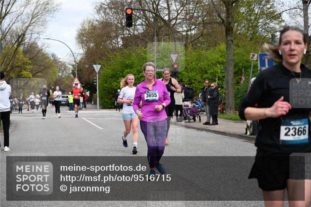 12.04.2026 - 45. Internationalen Wilhelmsburger Insellauf J. Mangold http://msf.ph/oto/9516715 12.04.2026 13:19:34 Ziel 5007, 4594, 4984, 3927, 3193, 4469, 5327, 3125, 4518, 5778, 2799, 4972, 3265, 5003, 3857, 3857, 2946, 4905, 4274, 2534, 4936, 2366, 3655, 2261, 2264, 3448, 3449, 2894, 2888 meine-sportfotos.de