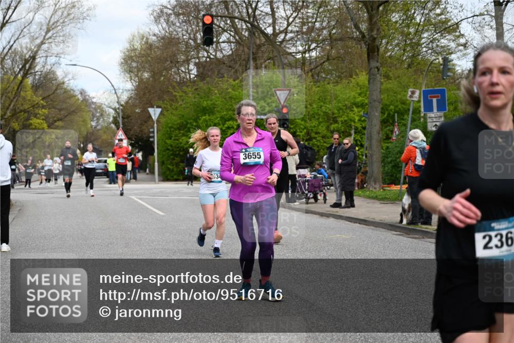 12.04.2026 - 45. Internationalen Wilhelmsburger Insellauf J. Mangold http://msf.ph/oto/9516716 12.04.2026 13:19:34 Ziel 5007, 4594, 4984, 3927, 3193, 4469, 5327, 3125, 4518, 5778, 2799, 4972, 3265, 5003, 3857, 3857, 2946, 4905, 4274, 2534, 4936, 2366, 3655, 2261, 2264, 3448, 3449, 2894, 2888 meine-sportfotos.de