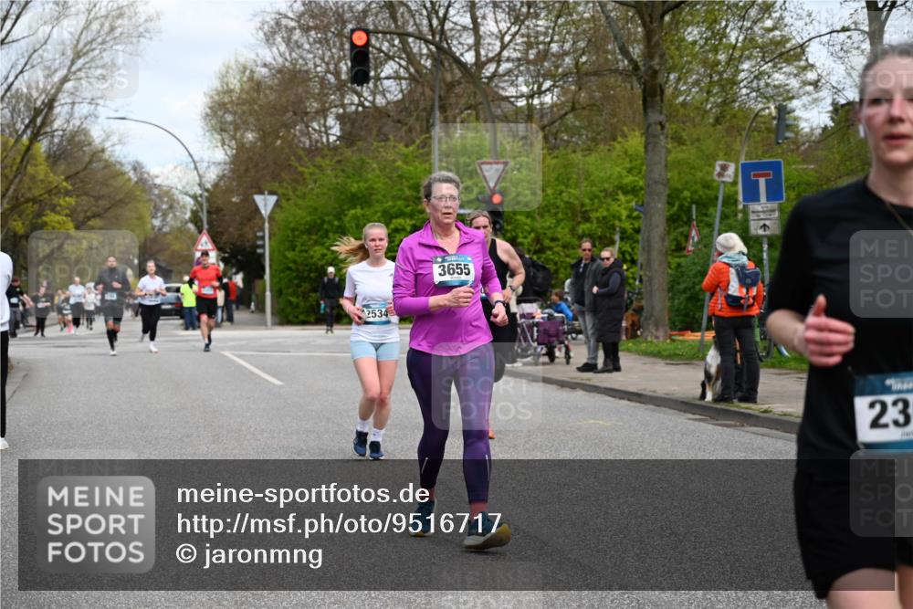 12.04.2026 - 45. Internationalen Wilhelmsburger Insellauf J. Mangold http://msf.ph/oto/9516717 12.04.2026 13:19:34 Ziel 5007, 4594, 4984, 3927, 3193, 4469, 5327, 3125, 4518, 5778, 2799, 4972, 3265, 5003, 3857, 3857, 2946, 4905, 4274, 2534, 4936, 2366, 3655, 2261, 2264, 3448, 3449, 2894, 2888 meine-sportfotos.de