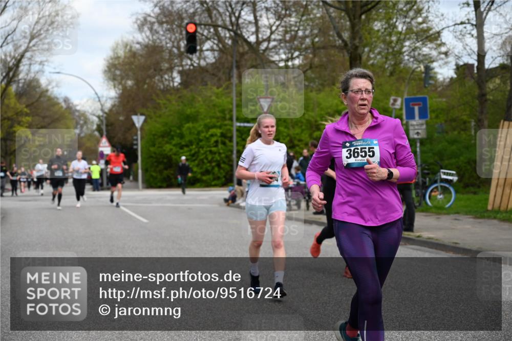 12.04.2026 - 45. Internationalen Wilhelmsburger Insellauf J. Mangold http://msf.ph/oto/9516724 12.04.2026 13:19:35 Ziel 5007, 4594, 4984, 3927, 3193, 4469, 5327, 3125, 4518, 5778, 2799, 4972, 3265, 5003, 3857, 2946, 2946, 4905, 4274, 2534, 4936, 2366, 3655, 2261, 2264, 3448, 3449, 2894, 2888 meine-sportfotos.de