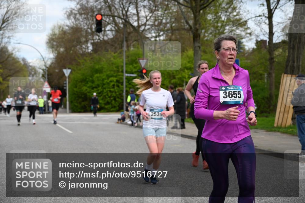 12.04.2026 - 45. Internationalen Wilhelmsburger Insellauf J. Mangold http://msf.ph/oto/9516727 12.04.2026 13:19:35 Ziel 5007, 4594, 4984, 3927, 3193, 4469, 5327, 3125, 4518, 5778, 2799, 4972, 3265, 5003, 3857, 2946, 2946, 4905, 4274, 2534, 4936, 2366, 3655, 2261, 2264, 3448, 3449, 2894, 2888 meine-sportfotos.de