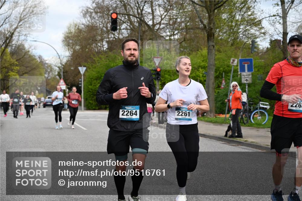 12.04.2026 - 45. Internationalen Wilhelmsburger Insellauf J. Mangold http://msf.ph/oto/9516761 12.04.2026 13:19:44 Ziel 4518, 5778, 2799, 4972, 3265, 5003, 3857, 2946, 4905, 4274, 2534, 4936, 2366, 3655, 2261, 2264, 3448, 3449, 2894, 2888, 3898, 2431, 4121, 5308 meine-sportfotos.de