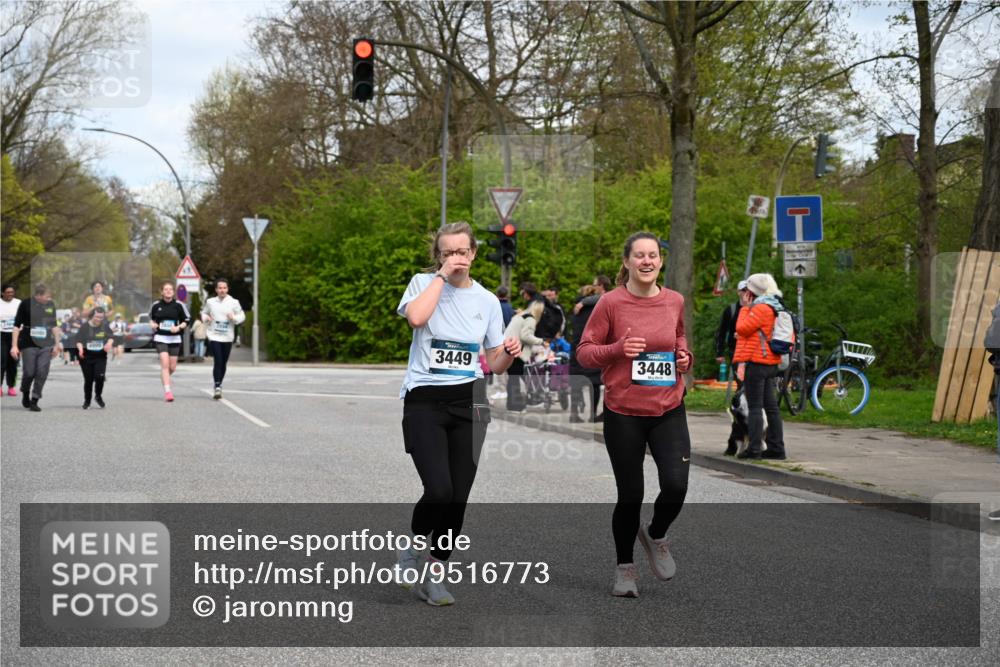 12.04.2026 - 45. Internationalen Wilhelmsburger Insellauf J. Mangold http://msf.ph/oto/9516773 12.04.2026 13:19:49 Ziel 4972, 3265, 5003, 3857, 2946, 4905, 4274, 2534, 4936, 2366, 3655, 2261, 2264, 3448, 3449, 2894, 2888, 3898, 2431, 4121, 5308, 3236, 4718 meine-sportfotos.de