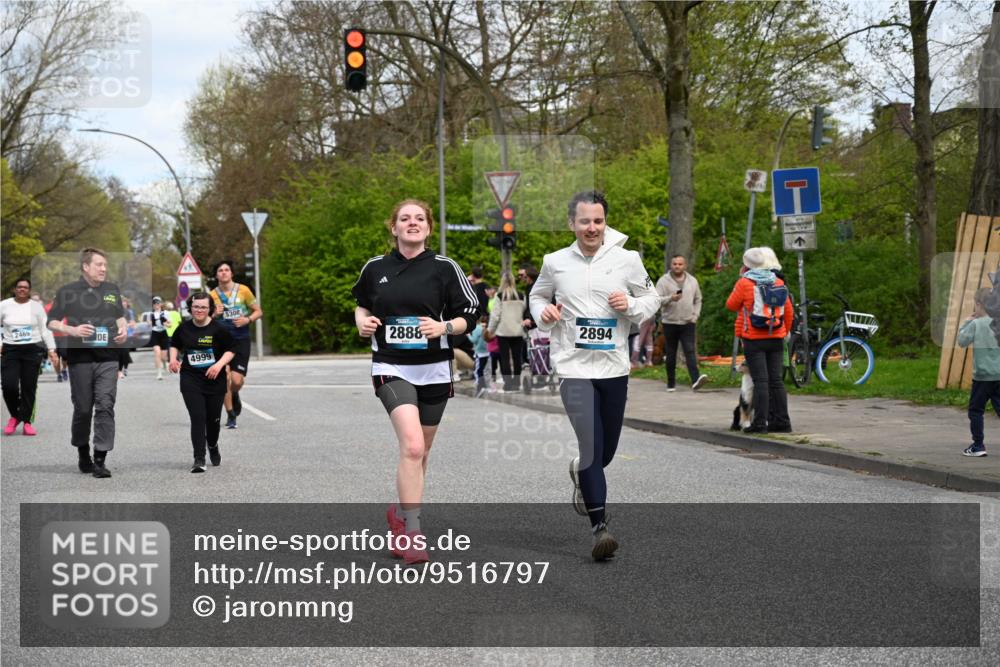 12.04.2026 - 45. Internationalen Wilhelmsburger Insellauf J. Mangold http://msf.ph/oto/9516797 12.04.2026 13:19:56 Ziel 5003, 3857, 2946, 4905, 4274, 2534, 4936, 2366, 3655, 2261, 2264, 3448, 3449, 2894, 2888, 3898, 2431, 4121, 5308, 3236, 4718, 2247, 3203, 5342, 3822, 3821, 4999, 4803, 2224, 4223, 4224 meine-sportfotos.de