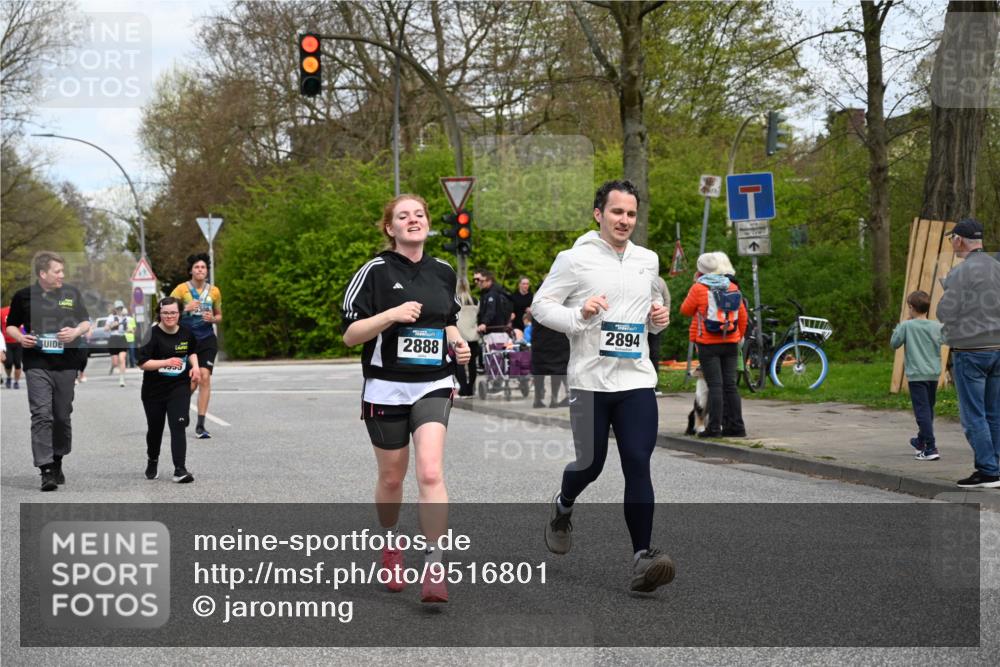 12.04.2026 - 45. Internationalen Wilhelmsburger Insellauf J. Mangold http://msf.ph/oto/9516801 12.04.2026 13:19:56 Ziel 5003, 3857, 2946, 4905, 4274, 2534, 4936, 2366, 3655, 2261, 2264, 3448, 3449, 2894, 2888, 3898, 2431, 4121, 5308, 3236, 4718, 2247, 3203, 5342, 3822, 3821, 4999, 4803, 2224, 4223, 4224 meine-sportfotos.de
