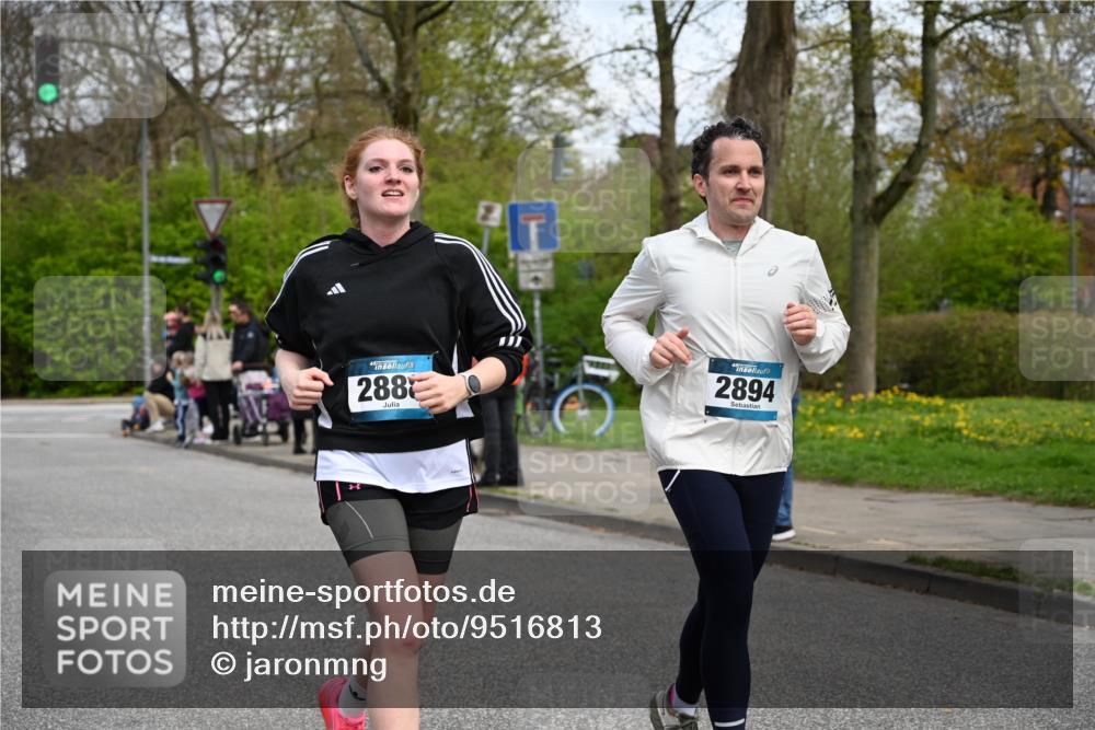 12.04.2026 - 45. Internationalen Wilhelmsburger Insellauf J. Mangold http://msf.ph/oto/9516813 12.04.2026 13:19:57 Ziel 5003, 3857, 2946, 4905, 4274, 2534, 4936, 2366, 3655, 2261, 2264, 3448, 3449, 2894, 2888, 3898, 2431, 4121, 5308, 3236, 4718, 2247, 3203, 5342, 3822, 3821, 4999, 4803, 2224, 4223, 4224, 4954 meine-sportfotos.de