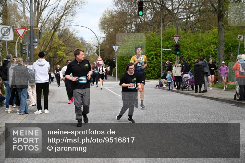 12.04.2026 - 45. Internationalen Wilhelmsburger Insellauf J. Mangold http://msf.ph/oto/9516817 12.04.2026 13:19:58 Ziel 5003, 3857, 2946, 4905, 4274, 2534, 4936, 2366, 3655, 2261, 2264, 3448, 3449, 2894, 2888, 3898, 2431, 4121, 5308, 3236, 4718, 2247, 3203, 5342, 3822, 3821, 4999, 4803, 2224, 4223, 4224, 4954, 5258, 3284 meine-sportfotos.de