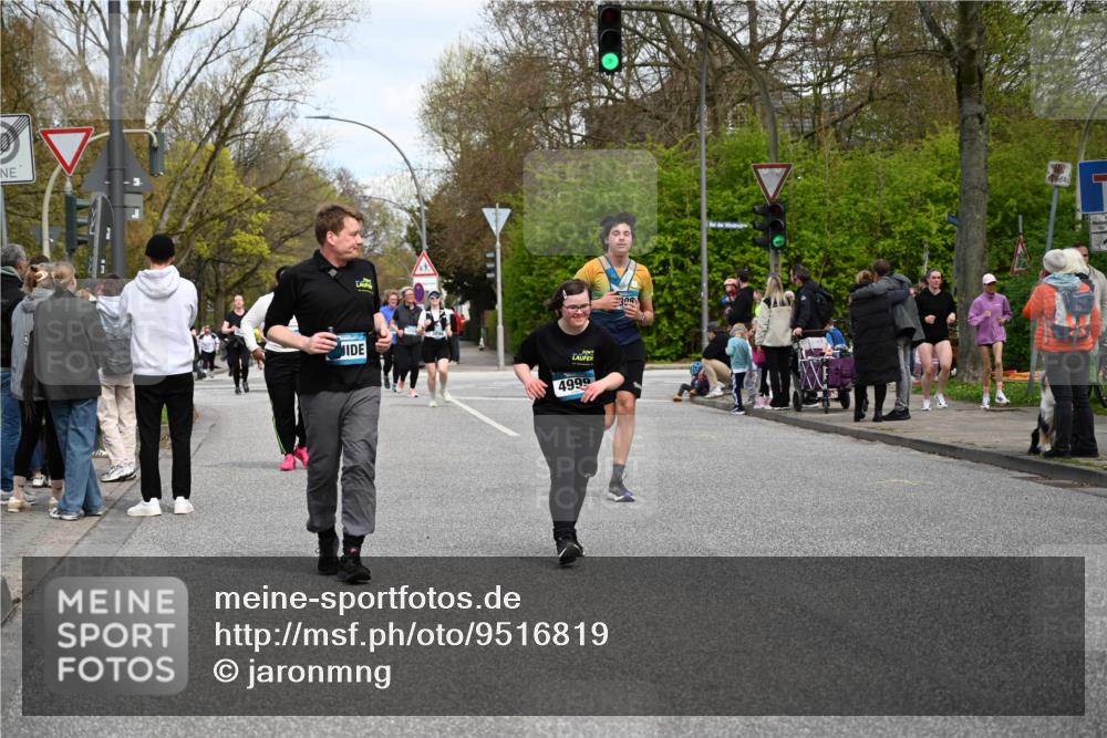 12.04.2026 - 45. Internationalen Wilhelmsburger Insellauf J. Mangold http://msf.ph/oto/9516819 12.04.2026 13:19:58 Ziel 5003, 3857, 2946, 4905, 4274, 2534, 4936, 2366, 3655, 2261, 2264, 3448, 3449, 2894, 2888, 3898, 2431, 4121, 5308, 3236, 4718, 2247, 3203, 5342, 3822, 3821, 4999, 4803, 2224, 4223, 4224, 4954, 5258, 3284 meine-sportfotos.de