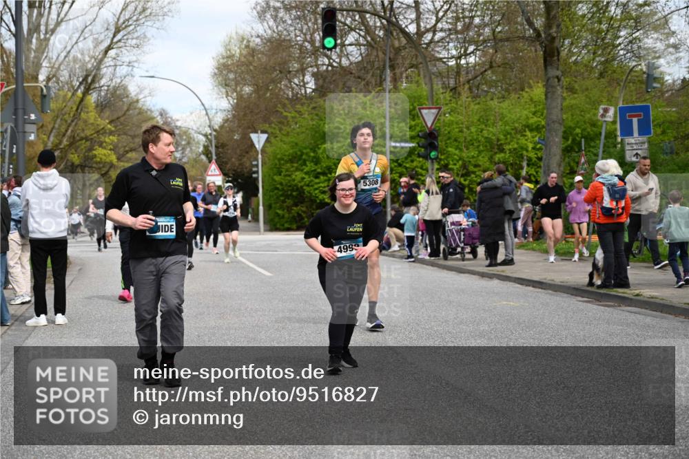 12.04.2026 - 45. Internationalen Wilhelmsburger Insellauf J. Mangold http://msf.ph/oto/9516827 12.04.2026 13:19:59 Ziel 3857, 2946, 4905, 4274, 2534, 4936, 2366, 3655, 2261, 2264, 3448, 3449, 2894, 2888, 3898, 2431, 4121, 5308, 3236, 4718, 2247, 3203, 5342, 3822, 3821, 4999, 4803, 2224, 4223, 4224, 4954, 5258, 3284 meine-sportfotos.de