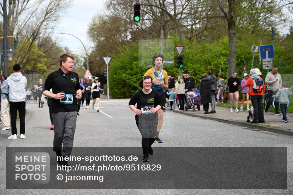 12.04.2026 - 45. Internationalen Wilhelmsburger Insellauf J. Mangold http://msf.ph/oto/9516829 12.04.2026 13:19:59 Ziel 3857, 2946, 4905, 4274, 2534, 4936, 2366, 3655, 2261, 2264, 3448, 3449, 2894, 2888, 3898, 2431, 4121, 5308, 3236, 4718, 2247, 3203, 5342, 3822, 3821, 4999, 4803, 2224, 4223, 4224, 4954, 5258, 3284 meine-sportfotos.de