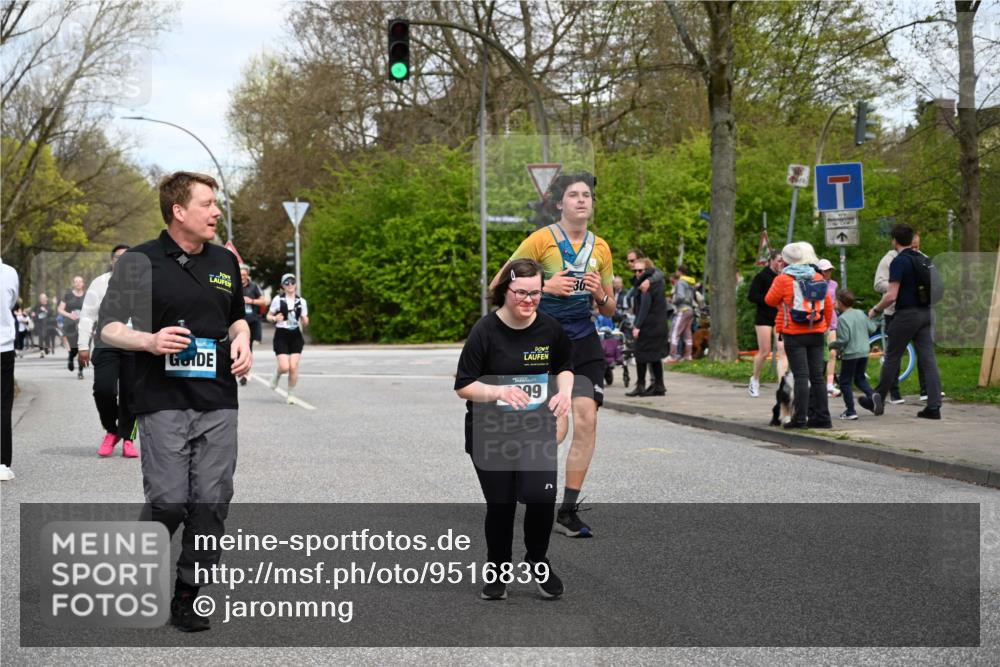 12.04.2026 - 45. Internationalen Wilhelmsburger Insellauf J. Mangold http://msf.ph/oto/9516839 12.04.2026 13:20:00 Ziel 2946, 4905, 4274, 2534, 4936, 2366, 3655, 2261, 2264, 3448, 3449, 2894, 2888, 3898, 3898, 2431, 4121, 5308, 3236, 4718, 3236, 4718, 2247, 3203, 5342, 3822, 3821, 4999, 4803, 2224, 4223, 4224, 4954, 5258, 3284 meine-sportfotos.de
