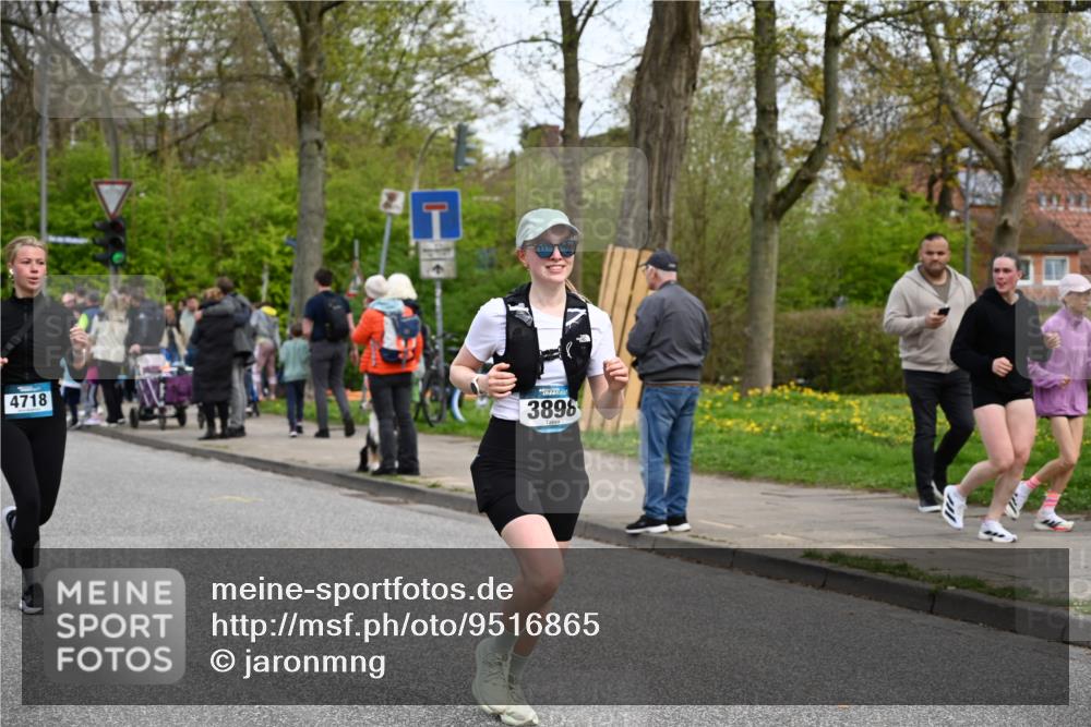 12.04.2026 - 45. Internationalen Wilhelmsburger Insellauf J. Mangold http://msf.ph/oto/9516865 12.04.2026 13:20:06 Ziel 2366, 3655, 2261, 2264, 3448, 3449, 2894, 2888, 3898, 2431, 4121, 5308, 3236, 4718, 2247, 3203, 5342, 3822, 3821, 4999, 4803, 4803, 2224, 4223, 4224, 4954, 5258, 3284, 2469, 4305 meine-sportfotos.de