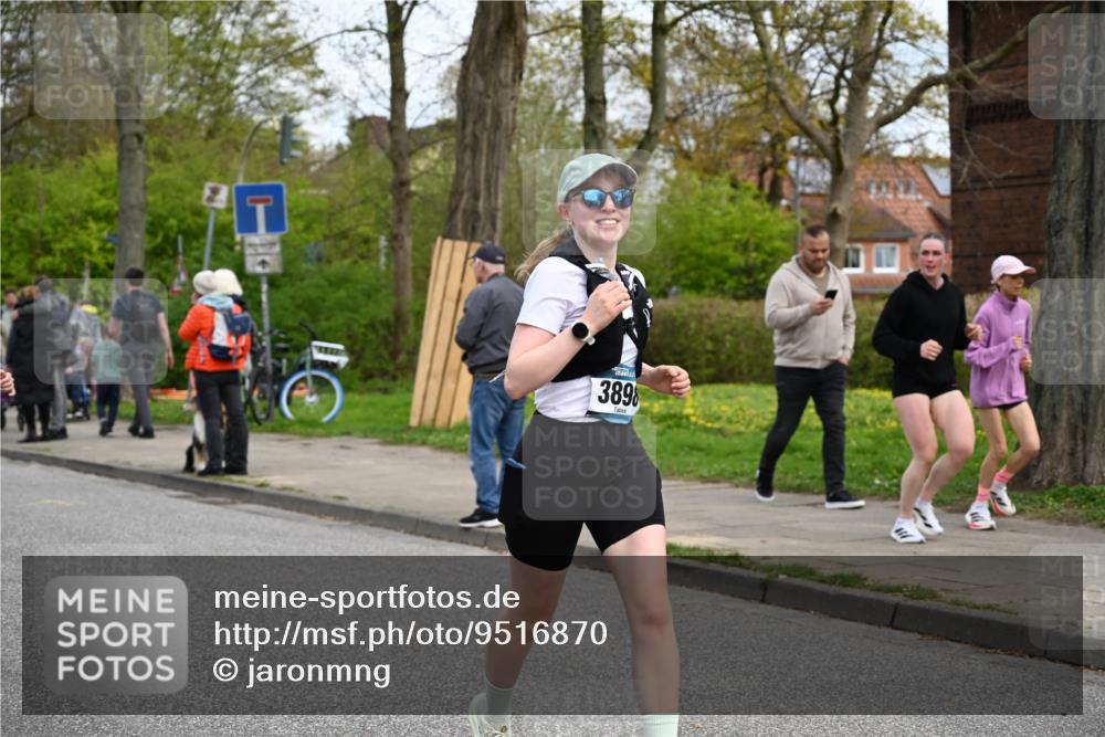 12.04.2026 - 45. Internationalen Wilhelmsburger Insellauf J. Mangold http://msf.ph/oto/9516870 12.04.2026 13:20:06 Ziel 2366, 3655, 2261, 2264, 3448, 3449, 2894, 2888, 3898, 2431, 4121, 5308, 3236, 4718, 2247, 3203, 5342, 3822, 3821, 4999, 4803, 4803, 2224, 4223, 4224, 4954, 5258, 3284, 2469, 4305 meine-sportfotos.de