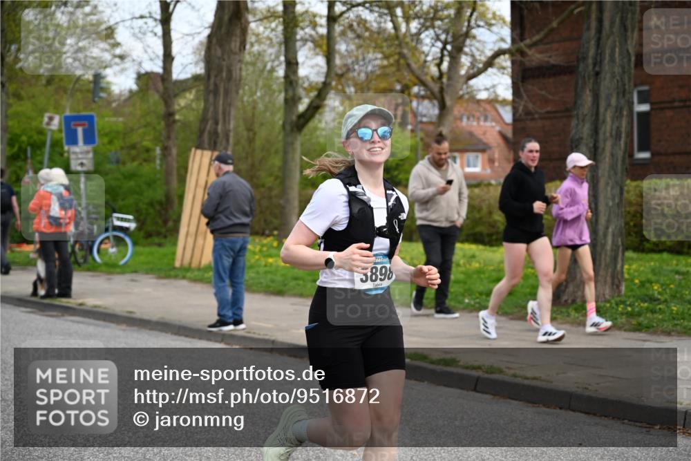 12.04.2026 - 45. Internationalen Wilhelmsburger Insellauf J. Mangold http://msf.ph/oto/9516872 12.04.2026 13:20:06 Ziel 2366, 3655, 2261, 2264, 3448, 3449, 2894, 2888, 3898, 2431, 4121, 5308, 3236, 4718, 2247, 3203, 5342, 3822, 3821, 4999, 4803, 4803, 2224, 4223, 4224, 4954, 5258, 3284, 2469, 4305 meine-sportfotos.de