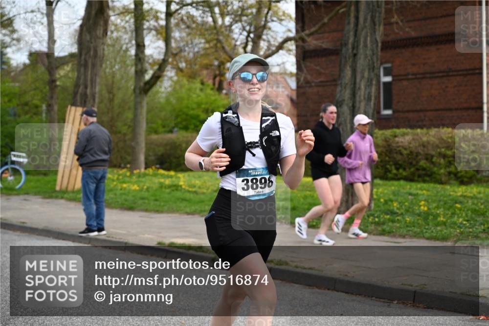 12.04.2026 - 45. Internationalen Wilhelmsburger Insellauf J. Mangold http://msf.ph/oto/9516874 12.04.2026 13:20:06 Ziel 2366, 3655, 2261, 2264, 3448, 3449, 2894, 2888, 3898, 2431, 4121, 5308, 3236, 4718, 2247, 3203, 5342, 3822, 3821, 4999, 4803, 4803, 2224, 4223, 4224, 4954, 5258, 3284, 2469, 4305 meine-sportfotos.de