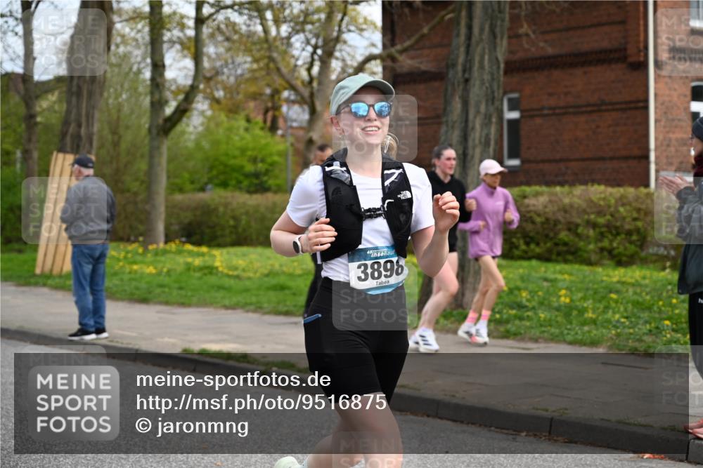 12.04.2026 - 45. Internationalen Wilhelmsburger Insellauf J. Mangold http://msf.ph/oto/9516875 12.04.2026 13:20:06 Ziel 2366, 3655, 2261, 2264, 3448, 3449, 2894, 2888, 3898, 2431, 4121, 5308, 3236, 4718, 2247, 3203, 5342, 3822, 3821, 4999, 4803, 4803, 2224, 4223, 4224, 4954, 5258, 3284, 2469, 4305 meine-sportfotos.de