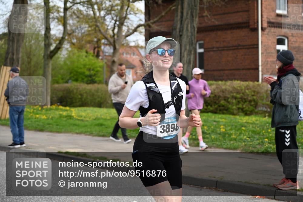 12.04.2026 - 45. Internationalen Wilhelmsburger Insellauf J. Mangold http://msf.ph/oto/9516876 12.04.2026 13:20:07 Ziel 3655, 2261, 2264, 3448, 3449, 2894, 2888, 3898, 2431, 4121, 5308, 2431, 4121, 5308, 3236, 4718, 2247, 3203, 5342, 3822, 3821, 4999, 4803, 2224, 4223, 2224, 4223, 4224, 4954, 5258, 3284, 2469, 4305, 2013 meine-sportfotos.de