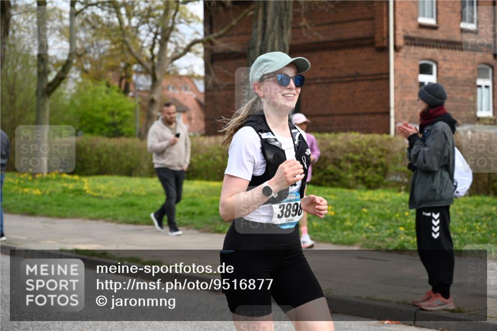 12.04.2026 - 45. Internationalen Wilhelmsburger Insellauf J. Mangold http://msf.ph/oto/9516877 12.04.2026 13:20:07 Ziel 3655, 2261, 2264, 3448, 3449, 2894, 2888, 3898, 2431, 4121, 5308, 2431, 4121, 5308, 3236, 4718, 2247, 3203, 5342, 3822, 3821, 4999, 4803, 2224, 4223, 2224, 4223, 4224, 4954, 5258, 3284, 2469, 4305, 2013 meine-sportfotos.de