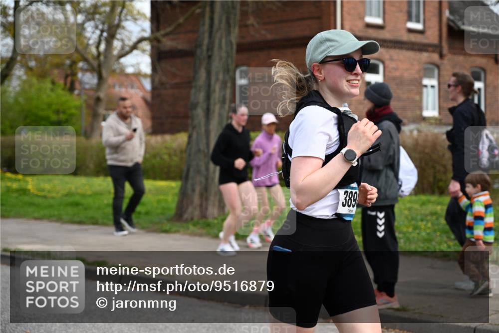 12.04.2026 - 45. Internationalen Wilhelmsburger Insellauf J. Mangold http://msf.ph/oto/9516879 12.04.2026 13:20:07 Ziel 3655, 2261, 2264, 3448, 3449, 2894, 2888, 3898, 2431, 4121, 5308, 2431, 4121, 5308, 3236, 4718, 2247, 3203, 5342, 3822, 3821, 4999, 4803, 2224, 4223, 2224, 4223, 4224, 4954, 5258, 3284, 2469, 4305, 2013 meine-sportfotos.de
