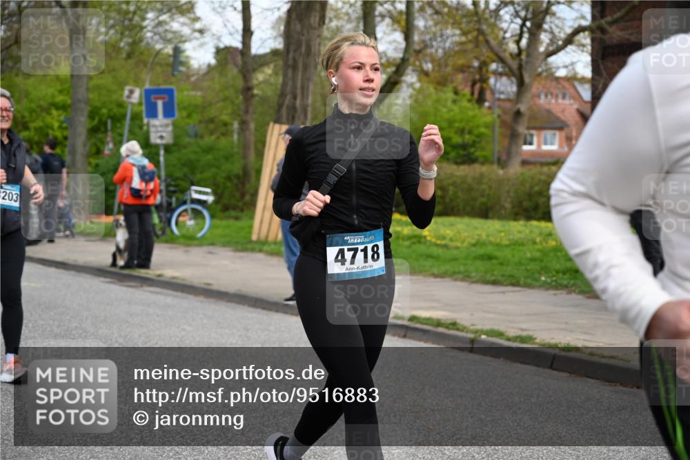 12.04.2026 - 45. Internationalen Wilhelmsburger Insellauf J. Mangold http://msf.ph/oto/9516883 12.04.2026 13:20:08 Ziel 2261, 2264, 3448, 3449, 2894, 2888, 3898, 2431, 4121, 5308, 3236, 4718, 2247, 3203, 5342, 3822, 3821, 4999, 4803, 2224, 4223, 4224, 4224, 4954, 5258, 3284, 2469, 4305, 2013, 3233 meine-sportfotos.de