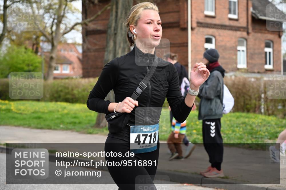 12.04.2026 - 45. Internationalen Wilhelmsburger Insellauf J. Mangold http://msf.ph/oto/9516891 12.04.2026 13:20:08 Ziel 2261, 2264, 3448, 3449, 2894, 2888, 3898, 2431, 4121, 5308, 3236, 4718, 2247, 3203, 5342, 3822, 3821, 4999, 4803, 2224, 4223, 4224, 4224, 4954, 5258, 3284, 2469, 4305, 2013, 3233 meine-sportfotos.de