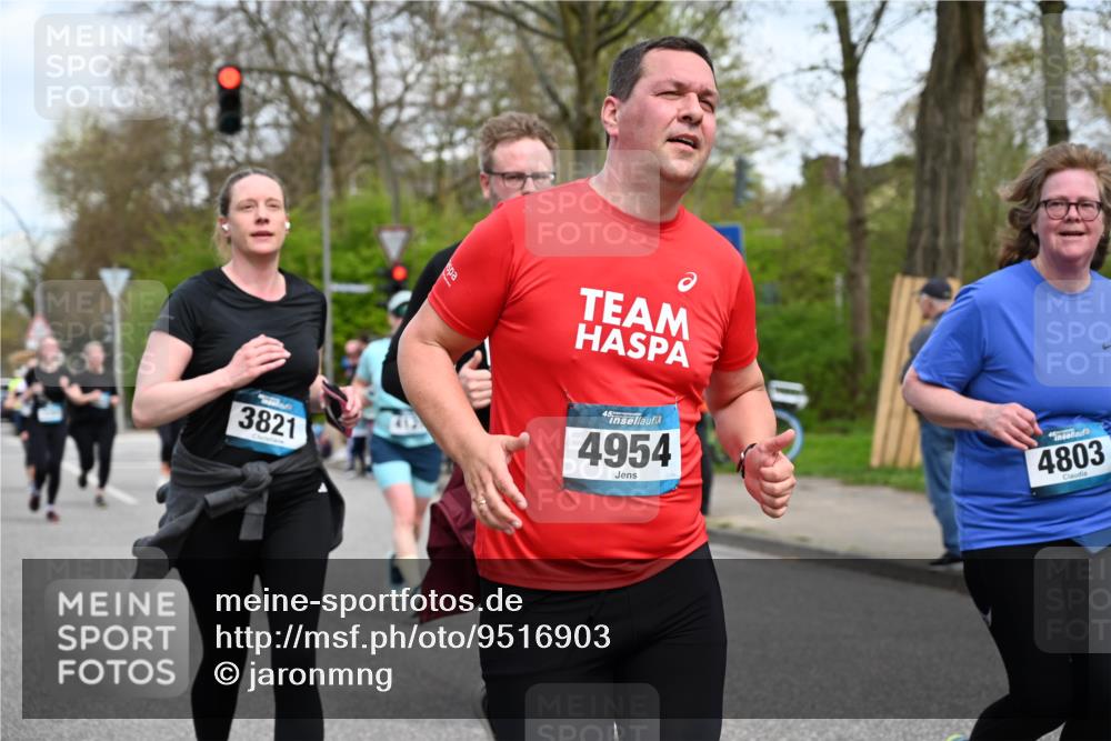 12.04.2026 - 45. Internationalen Wilhelmsburger Insellauf J. Mangold http://msf.ph/oto/9516903 12.04.2026 13:20:11 Ziel 2261, 2264, 3448, 3449, 2894, 2888, 3898, 2431, 4121, 5308, 3236, 4718, 2247, 3203, 5342, 3822, 3821, 4999, 4803, 2224, 4223, 4224, 4954, 5258, 3284, 2469, 4305, 2013, 3233, 5230 meine-sportfotos.de