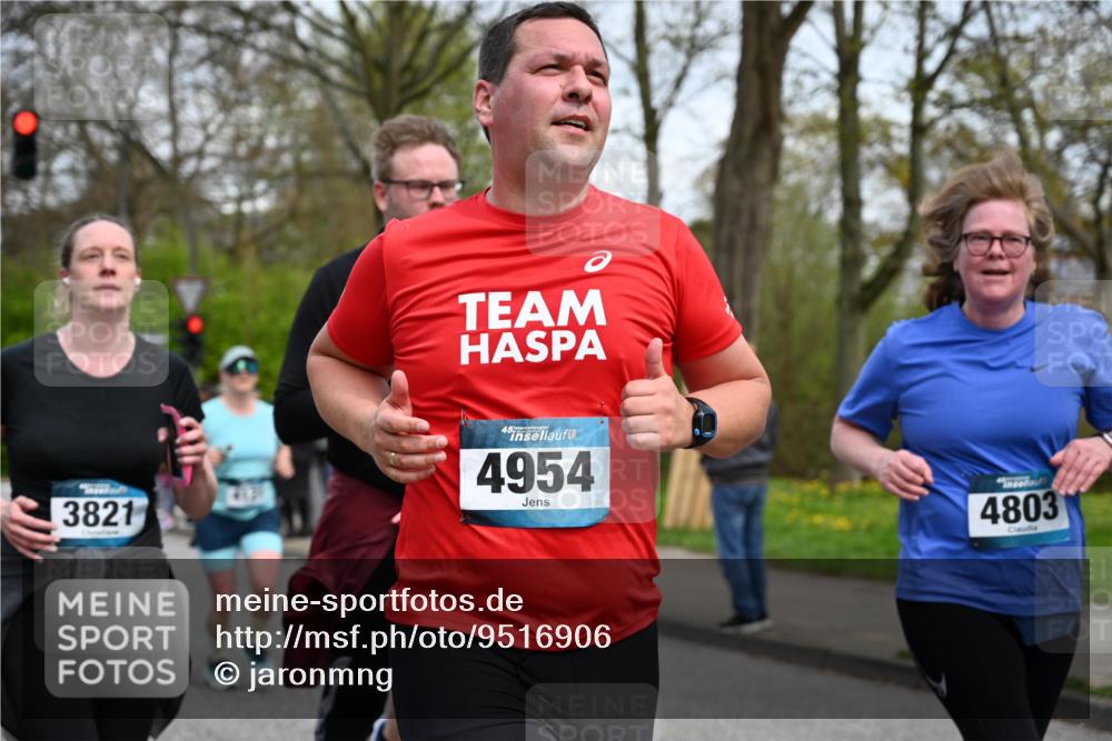 12.04.2026 - 45. Internationalen Wilhelmsburger Insellauf J. Mangold http://msf.ph/oto/9516906 12.04.2026 13:20:11 Ziel 2261, 2264, 3448, 3449, 2894, 2888, 3898, 2431, 4121, 5308, 3236, 4718, 2247, 3203, 5342, 3822, 3821, 4999, 4803, 2224, 4223, 4224, 4954, 5258, 3284, 2469, 4305, 2013, 3233, 5230 meine-sportfotos.de