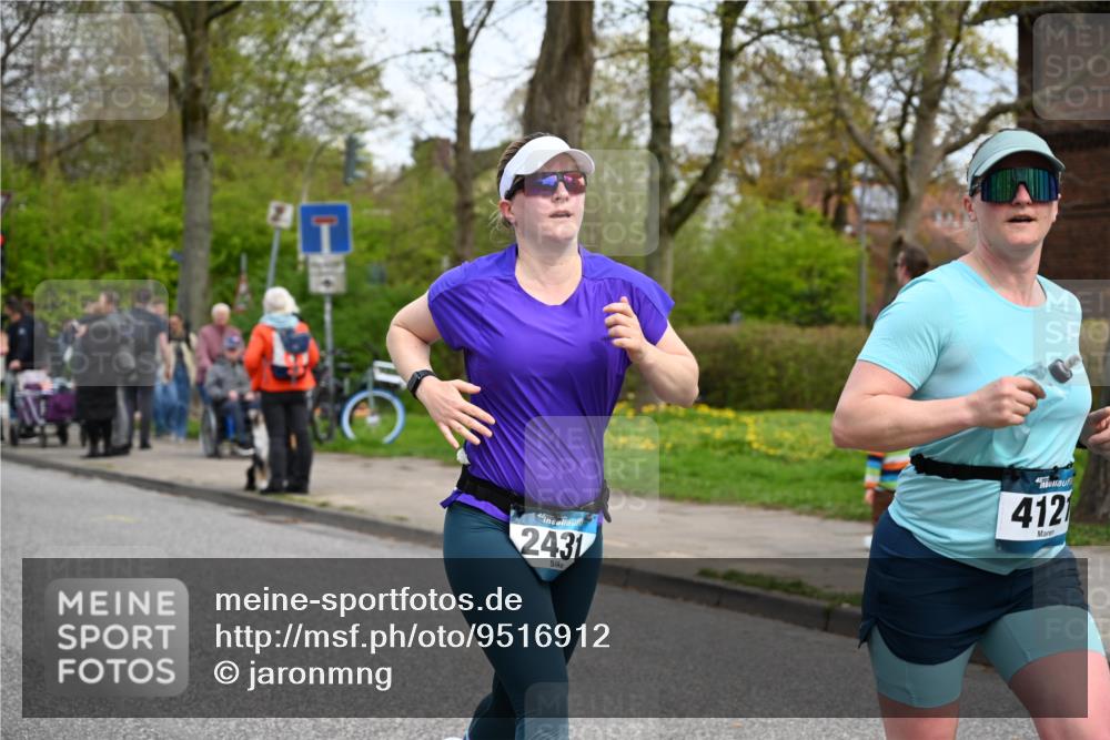 12.04.2026 - 45. Internationalen Wilhelmsburger Insellauf J. Mangold http://msf.ph/oto/9516912 12.04.2026 13:20:13 Ziel 2261, 2264, 3448, 3449, 2894, 2888, 3898, 2431, 4121, 5308, 3236, 4718, 2247, 3203, 5342, 3822, 3821, 4999, 4803, 2224, 4223, 4224, 4954, 5258, 3284, 2469, 4305, 2013, 3233, 5230, 3766 meine-sportfotos.de