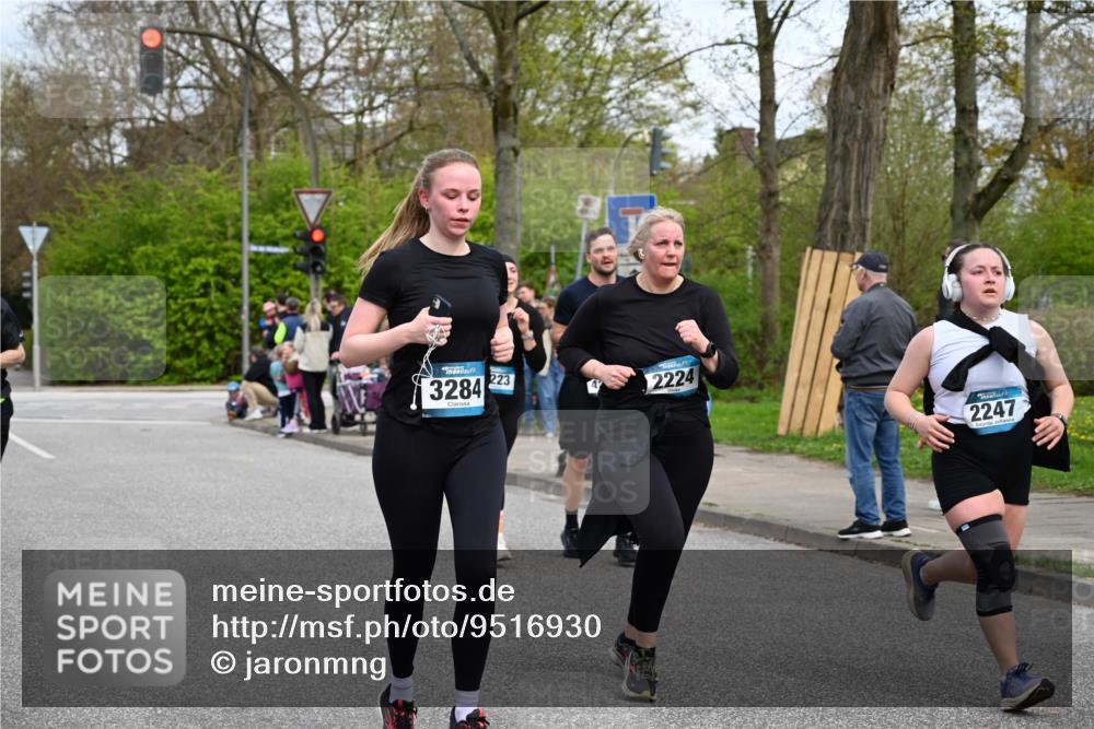12.04.2026 - 45. Internationalen Wilhelmsburger Insellauf J. Mangold http://msf.ph/oto/9516930 12.04.2026 13:20:16 Ziel 3448, 3449, 2894, 2888, 3898, 2431, 4121, 5308, 3236, 4718, 2247, 3203, 5342, 3822, 3821, 3822, 3821, 4999, 4803, 2224, 4223, 4224, 4954, 5258, 3284, 2469, 4305, 2013, 3233, 5230, 3766, 4103 meine-sportfotos.de