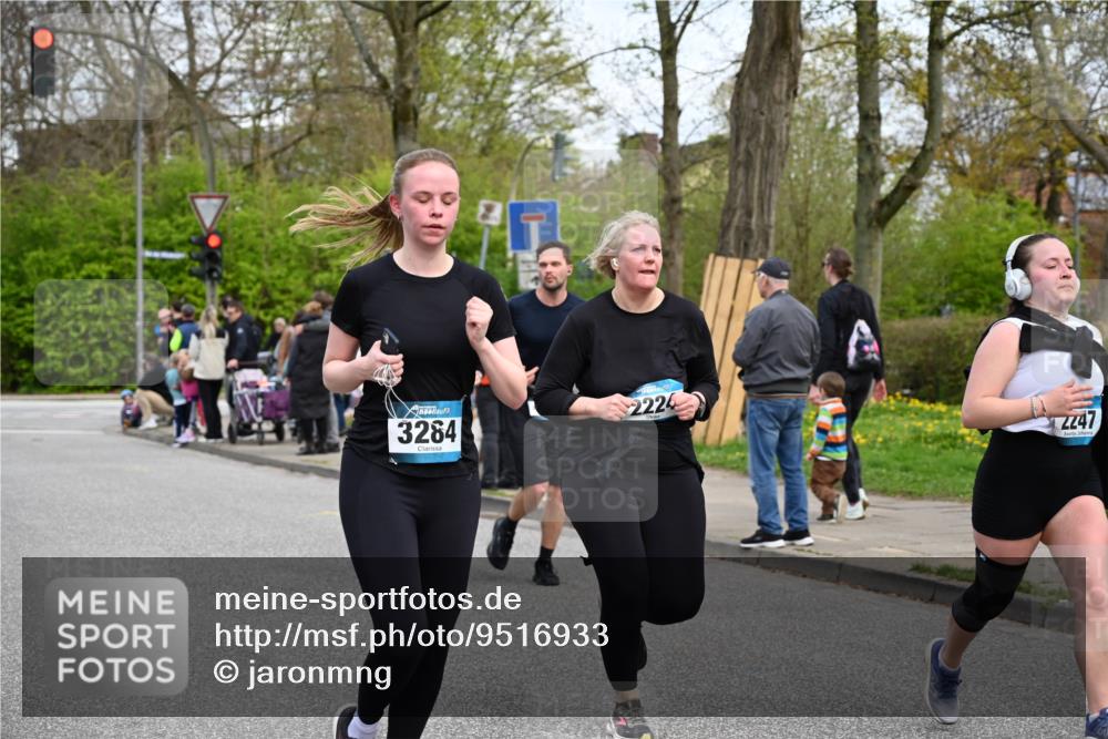 12.04.2026 - 45. Internationalen Wilhelmsburger Insellauf J. Mangold http://msf.ph/oto/9516933 12.04.2026 13:20:16 Ziel 3448, 3449, 2894, 2888, 3898, 2431, 4121, 5308, 3236, 4718, 2247, 3203, 5342, 3822, 3821, 3822, 3821, 4999, 4803, 2224, 4223, 4224, 4954, 5258, 3284, 2469, 4305, 2013, 3233, 5230, 3766, 4103 meine-sportfotos.de