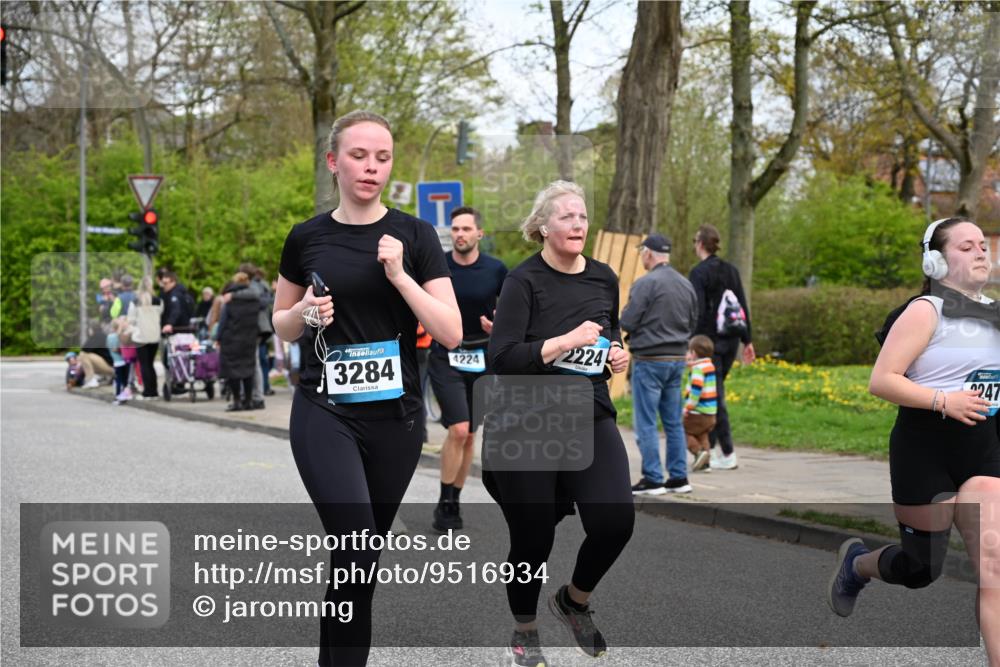 12.04.2026 - 45. Internationalen Wilhelmsburger Insellauf J. Mangold http://msf.ph/oto/9516934 12.04.2026 13:20:16 Ziel 3448, 3449, 2894, 2888, 3898, 2431, 4121, 5308, 3236, 4718, 2247, 3203, 5342, 3822, 3821, 3822, 3821, 4999, 4803, 2224, 4223, 4224, 4954, 5258, 3284, 2469, 4305, 2013, 3233, 5230, 3766, 4103 meine-sportfotos.de