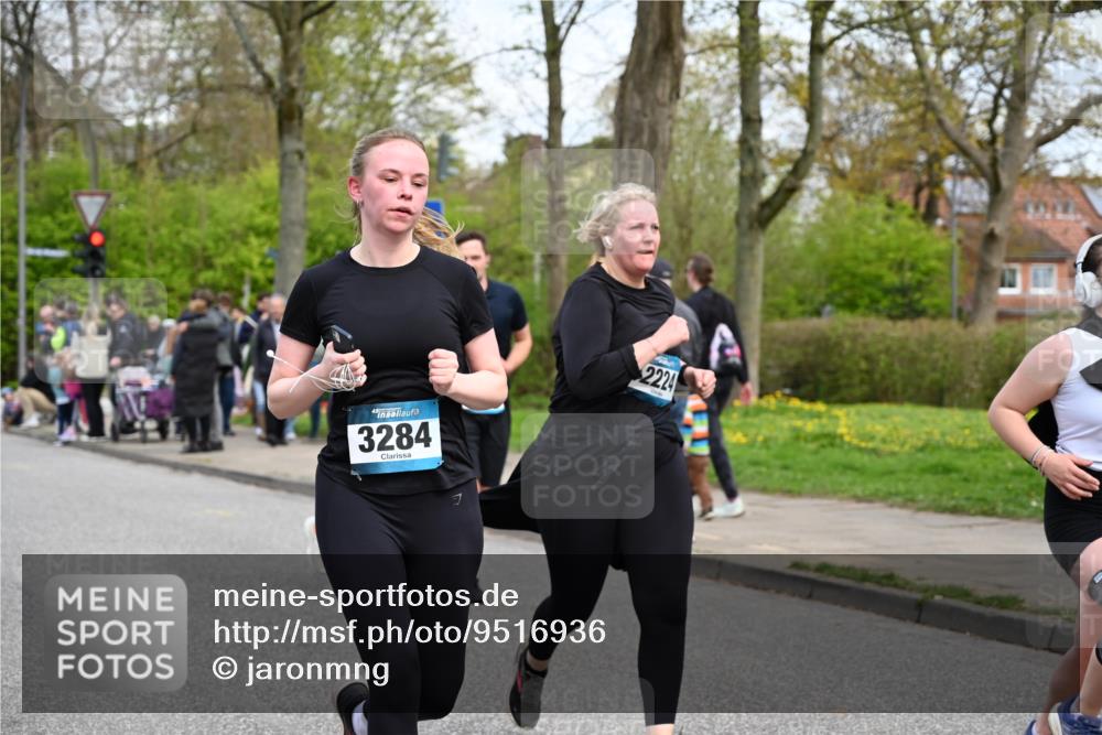 12.04.2026 - 45. Internationalen Wilhelmsburger Insellauf J. Mangold http://msf.ph/oto/9516936 12.04.2026 13:20:16 Ziel 3448, 3449, 2894, 2888, 3898, 2431, 4121, 5308, 3236, 4718, 2247, 3203, 5342, 3822, 3821, 3822, 3821, 4999, 4803, 2224, 4223, 4224, 4954, 5258, 3284, 2469, 4305, 2013, 3233, 5230, 3766, 4103 meine-sportfotos.de
