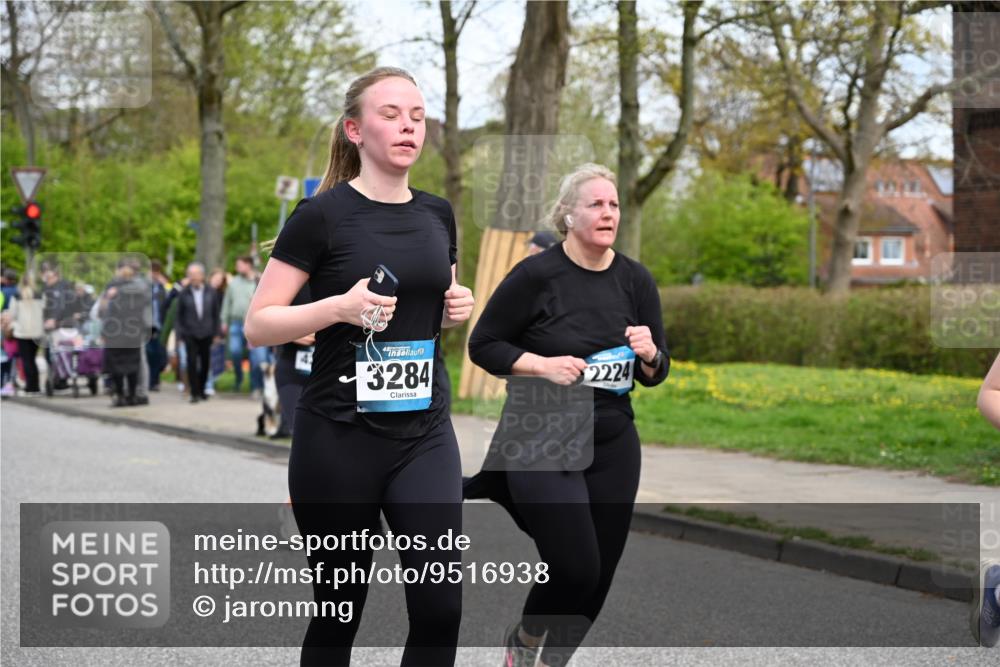 12.04.2026 - 45. Internationalen Wilhelmsburger Insellauf J. Mangold http://msf.ph/oto/9516938 12.04.2026 13:20:16 Ziel 3448, 3449, 2894, 2888, 3898, 2431, 4121, 5308, 3236, 4718, 2247, 3203, 5342, 3822, 3821, 3822, 3821, 4999, 4803, 2224, 4223, 4224, 4954, 5258, 3284, 2469, 4305, 2013, 3233, 5230, 3766, 4103 meine-sportfotos.de