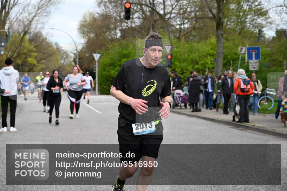 12.04.2026 - 45. Internationalen Wilhelmsburger Insellauf J. Mangold http://msf.ph/oto/9516950 12.04.2026 13:20:19 Ziel 2894, 2888, 3898, 2431, 4121, 5308, 3236, 4718, 2247, 3203, 5342, 3822, 3821, 4999, 4803, 2224, 4223, 2224, 4223, 4224, 4954, 5258, 3284, 2469, 4305, 2013, 2013, 3233, 5230, 3766, 4103 meine-sportfotos.de
