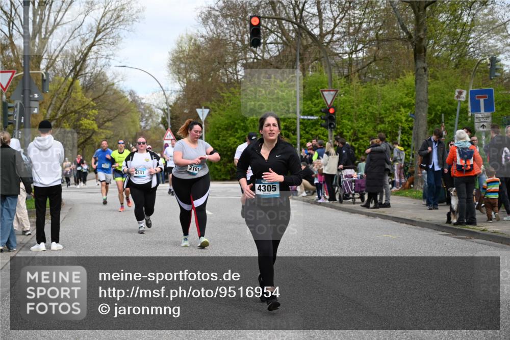 12.04.2026 - 45. Internationalen Wilhelmsburger Insellauf J. Mangold http://msf.ph/oto/9516954 12.04.2026 13:20:22 Ziel 3898, 2431, 4121, 5308, 3236, 4718, 2247, 3203, 5342, 3822, 3821, 4999, 4803, 2224, 4223, 4224, 4954, 5258, 3284, 5258, 3284, 2469, 4305, 2013, 3233, 5230, 5230, 3766, 4103, 4341, 5633, 4284 meine-sportfotos.de