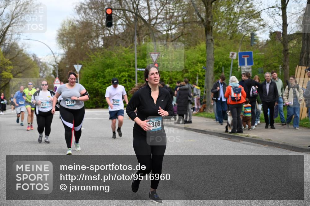 12.04.2026 - 45. Internationalen Wilhelmsburger Insellauf J. Mangold http://msf.ph/oto/9516960 12.04.2026 13:20:22 Ziel 3898, 2431, 4121, 5308, 3236, 4718, 2247, 3203, 5342, 3822, 3821, 4999, 4803, 2224, 4223, 4224, 4954, 5258, 3284, 5258, 3284, 2469, 4305, 2013, 3233, 5230, 5230, 3766, 4103, 4341, 5633, 4284 meine-sportfotos.de