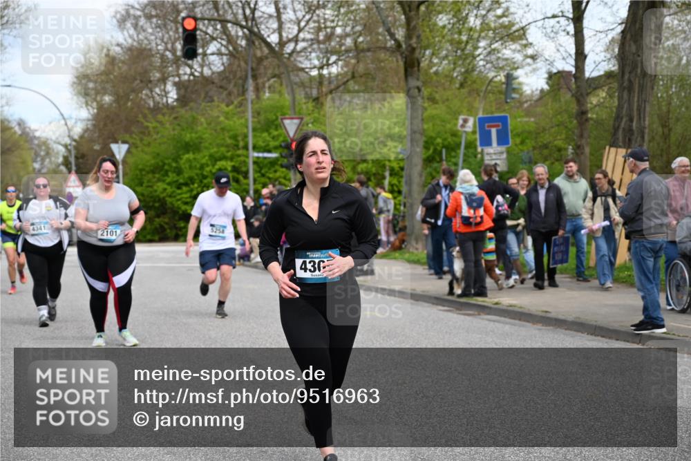 12.04.2026 - 45. Internationalen Wilhelmsburger Insellauf J. Mangold http://msf.ph/oto/9516963 12.04.2026 13:20:22 Ziel 3898, 2431, 4121, 5308, 3236, 4718, 2247, 3203, 5342, 3822, 3821, 4999, 4803, 2224, 4223, 4224, 4954, 5258, 3284, 5258, 3284, 2469, 4305, 2013, 3233, 5230, 5230, 3766, 4103, 4341, 5633, 4284 meine-sportfotos.de