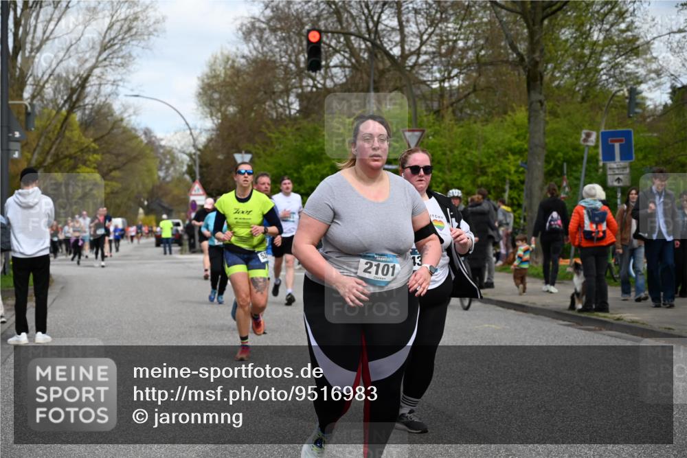 12.04.2026 - 45. Internationalen Wilhelmsburger Insellauf J. Mangold http://msf.ph/oto/9516983 12.04.2026 13:20:26 Ziel 2431, 4121, 5308, 3236, 4718, 2247, 3203, 5342, 3822, 3821, 4999, 4803, 2224, 4223, 4224, 4954, 5258, 3284, 2469, 4305, 2013, 3233, 5230, 3766, 4103, 4103, 4341, 5633, 4284, 4293, 5543 meine-sportfotos.de