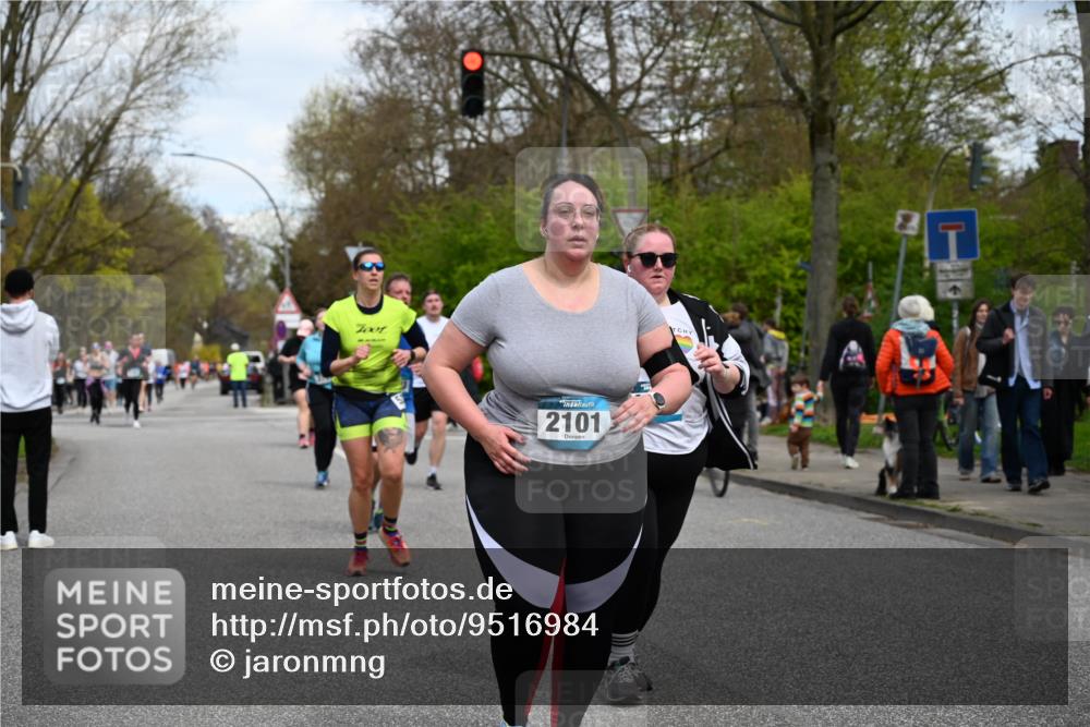 12.04.2026 - 45. Internationalen Wilhelmsburger Insellauf J. Mangold http://msf.ph/oto/9516984 12.04.2026 13:20:26 Ziel 2431, 4121, 5308, 3236, 4718, 2247, 3203, 5342, 3822, 3821, 4999, 4803, 2224, 4223, 4224, 4954, 5258, 3284, 2469, 4305, 2013, 3233, 5230, 3766, 4103, 4103, 4341, 5633, 4284, 4293, 5543 meine-sportfotos.de