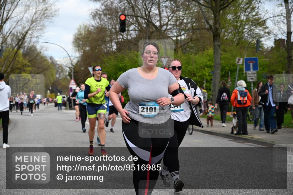 12.04.2026 - 45. Internationalen Wilhelmsburger Insellauf J. Mangold http://msf.ph/oto/9516985 12.04.2026 13:20:26 Ziel 2431, 4121, 5308, 3236, 4718, 2247, 3203, 5342, 3822, 3821, 4999, 4803, 2224, 4223, 4224, 4954, 5258, 3284, 2469, 4305, 2013, 3233, 5230, 3766, 4103, 4103, 4341, 5633, 4284, 4293, 5543 meine-sportfotos.de