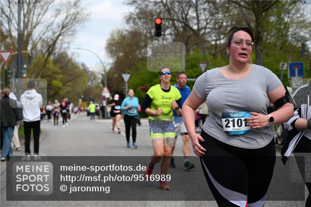 12.04.2026 - 45. Internationalen Wilhelmsburger Insellauf J. Mangold http://msf.ph/oto/9516989 12.04.2026 13:20:27 Ziel 2431, 4121, 5308, 3236, 4718, 2247, 3203, 5342, 3822, 3821, 4999, 4803, 2224, 4223, 4224, 4954, 5258, 3284, 2469, 2469, 4305, 2013, 3233, 5230, 3766, 4103, 4341, 5633, 4284, 4293, 5543 meine-sportfotos.de