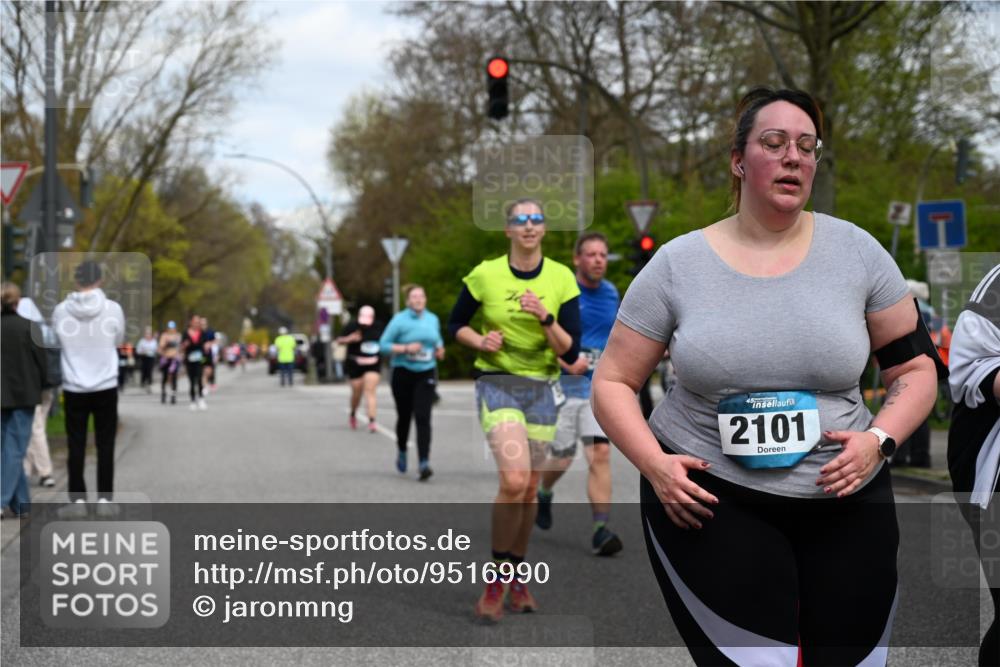 12.04.2026 - 45. Internationalen Wilhelmsburger Insellauf J. Mangold http://msf.ph/oto/9516990 12.04.2026 13:20:28 Ziel 2431, 4121, 5308, 3236, 4718, 2247, 3203, 5342, 3822, 3821, 4999, 4803, 2224, 4223, 4224, 4954, 5258, 3284, 2469, 4305, 2013, 3233, 5230, 3766, 4103, 4341, 5633, 4284, 4293, 5543, 2363 meine-sportfotos.de