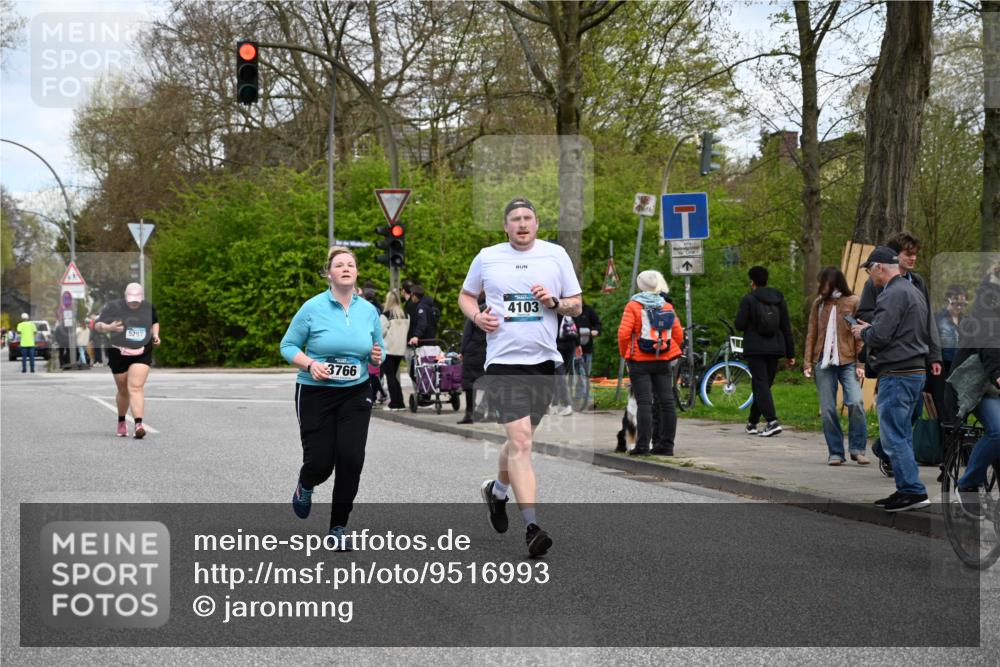 12.04.2026 - 45. Internationalen Wilhelmsburger Insellauf J. Mangold http://msf.ph/oto/9516993 12.04.2026 13:20:30 Ziel 2431, 4121, 5308, 3236, 4718, 2247, 3203, 5342, 3822, 3821, 4999, 4803, 2224, 4223, 4224, 4954, 5258, 3284, 2469, 4305, 4305, 2013, 3233, 5230, 3766, 4103, 4341, 5633, 4284, 4293, 5543, 2363, 2101 meine-sportfotos.de