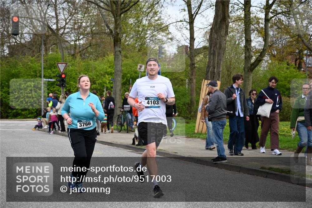 12.04.2026 - 45. Internationalen Wilhelmsburger Insellauf J. Mangold http://msf.ph/oto/9517003 12.04.2026 13:20:31 Ziel 2431, 4121, 5308, 3236, 4718, 2247, 3203, 5342, 3822, 3821, 4999, 4803, 2224, 4223, 4224, 4954, 5258, 3284, 2469, 4305, 2013, 2013, 3233, 5230, 3766, 4103, 4341, 5633, 4284, 4293, 5543, 2363, 2101 meine-sportfotos.de