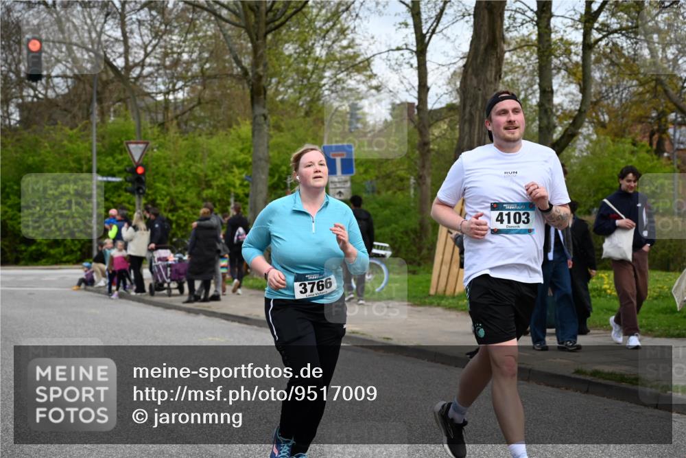 12.04.2026 - 45. Internationalen Wilhelmsburger Insellauf J. Mangold http://msf.ph/oto/9517009 12.04.2026 13:20:32 Ziel 2431, 4121, 5308, 3236, 4718, 2247, 3203, 5342, 3822, 3821, 4999, 4803, 2224, 4223, 4224, 4954, 5258, 3284, 2469, 4305, 2013, 3233, 3233, 5230, 3766, 4103, 4341, 4341, 5633, 4284, 4293, 5543, 2363, 2101, 4417 meine-sportfotos.de