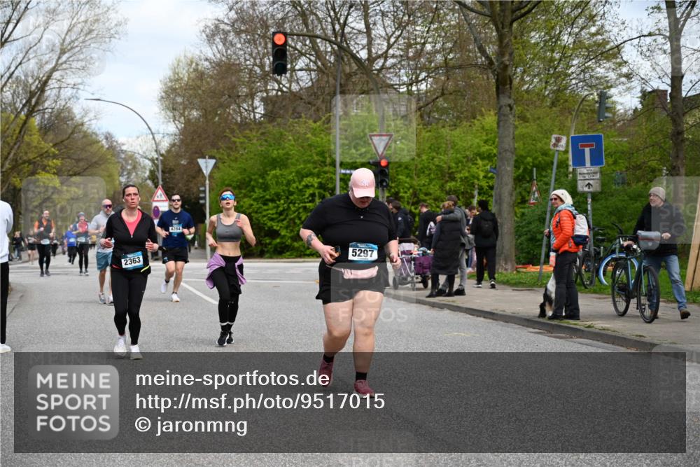 12.04.2026 - 45. Internationalen Wilhelmsburger Insellauf J. Mangold http://msf.ph/oto/9517015 12.04.2026 13:20:37 Ziel 3236, 4718, 2247, 3203, 5342, 3822, 3821, 4999, 4803, 2224, 4223, 4224, 4954, 5258, 3284, 2469, 4305, 2013, 3233, 5230, 3766, 3766, 4103, 4341, 5633, 4284, 4293, 5543, 5543, 2363, 2101, 4417, 3552, 3551, 2333 meine-sportfotos.de