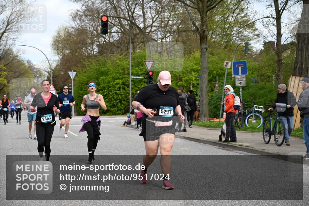 12.04.2026 - 45. Internationalen Wilhelmsburger Insellauf J. Mangold http://msf.ph/oto/9517024 12.04.2026 13:20:37 Ziel 3236, 4718, 2247, 3203, 5342, 3822, 3821, 4999, 4803, 2224, 4223, 4224, 4954, 5258, 3284, 2469, 4305, 2013, 3233, 5230, 3766, 3766, 4103, 4341, 5633, 4284, 4293, 5543, 5543, 2363, 2101, 4417, 3552, 3551, 2333 meine-sportfotos.de