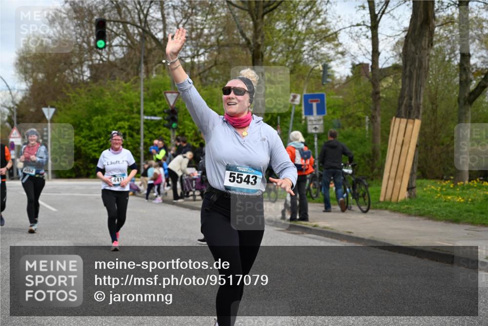 12.04.2026 - 45. Internationalen Wilhelmsburger Insellauf J. Mangold http://msf.ph/oto/9517079 12.04.2026 13:20:45 Ziel 4224, 4954, 5258, 3284, 2469, 4305, 2013, 3233, 5230, 3766, 4103, 4341, 5633, 5633, 4284, 4293, 5543, 2363, 2101, 4417, 3552, 3551, 3552, 3551, 2333, 4018, 5716, 4319, 5297 meine-sportfotos.de