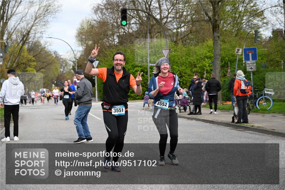 12.04.2026 - 45. Internationalen Wilhelmsburger Insellauf J. Mangold http://msf.ph/oto/9517102 12.04.2026 13:20:48 Ziel 2469, 4305, 2013, 3233, 5230, 3766, 4103, 4341, 5633, 4284, 4293, 5543, 2363, 2101, 4417, 3552, 3551, 2333, 4018, 5716, 4319, 5297, 4878, 5484, 2692 meine-sportfotos.de