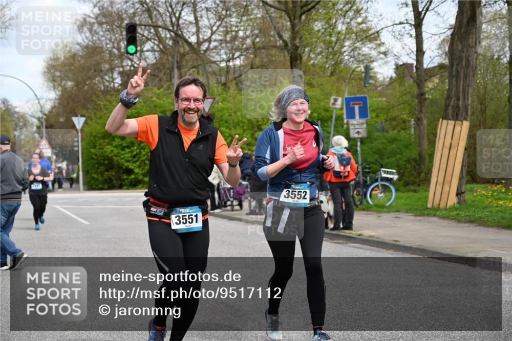 12.04.2026 - 45. Internationalen Wilhelmsburger Insellauf J. Mangold http://msf.ph/oto/9517112 12.04.2026 13:20:49 Ziel 2469, 4305, 2013, 3233, 5230, 3766, 4103, 4341, 5633, 4284, 4293, 5543, 5543, 2363, 2101, 4417, 3552, 3551, 2333, 4018, 5716, 4319, 5297, 4878, 5484, 2692 meine-sportfotos.de
